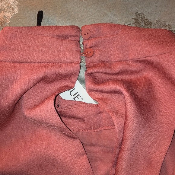 💫🆕 Prologue Sleeveless Belted Turtleneck Blouse - Picture 4 of 4